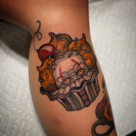 Pennywise Hand Tattoo, Pennywise Boat Tattoo, Cute Pennywise Tattoo, Cupcake Tattoo, Pennywise Youll Float Too Tattoo, Skull Cupcake Tattoo, Spooky Candy Tattoo, Halloween Cupcake Tattoo Ideas, Pennywise Tattoo