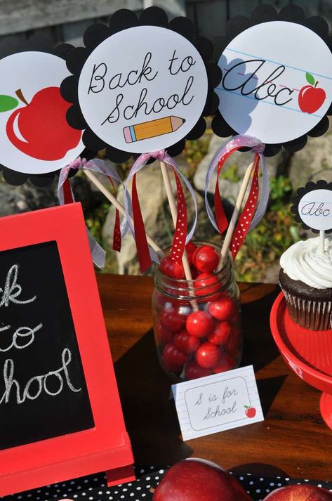 Back To School Party | CatchMyParty.com Teacher Centerpieces, School Centerpieces, Cafeteria Decorations, Kids Birthday Decorations, Red Classroom, End Of Summer Party, Sunshine Committee, School Classroom Decor, Classroom Decor Middle