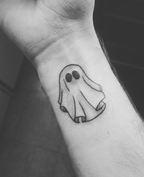 Ghost Tattoo Placement, Tattoo Secret, Small Ghost Tattoo, Human Tattoo, Tattoo Ghost, Miscellaneous Tattoos, Ghost Tattoos, Halloween Flash, Tatuagem Masculina Pequena