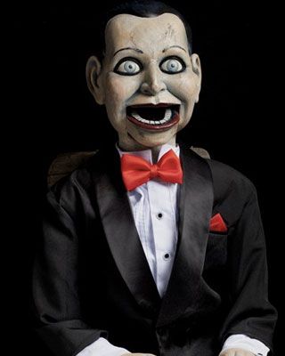 10 Creepy Dolls in Horror Movies Creepy Ventriloquist Doll, Horror Puppet, Creepy Puppet, Horror Portrait, Dead Silence, Dummy Doll, Ventriloquist Puppets, Ghost Doll, Billy The Puppet