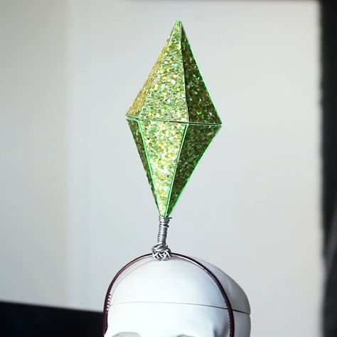 DIY Sims Diamond Plumbob Headband | Easy Last Minute Handmade Halloween Costume Party Craft Ideas Sims Headband Diy, Sims Party Theme, Sims Halloween Costume Diy, Sims Plumbob Diy, Sims Costume Diy, Sims Headband, Plumbob Headband, Diy Candleabra, Sims Party