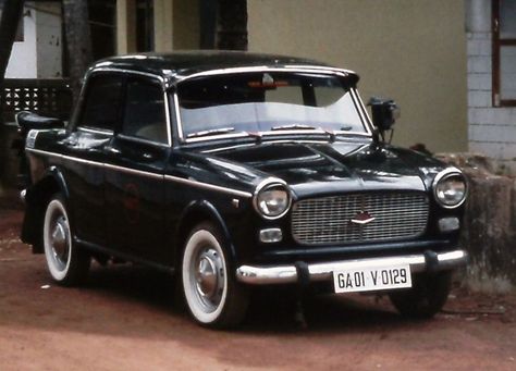 Premier Padmini, Fiat 1100, Mini Cooper Classic, Indian Family, Diesel Cars, Pretty Cars, Automobile Industry, Family Car, Rear Wheel Drive