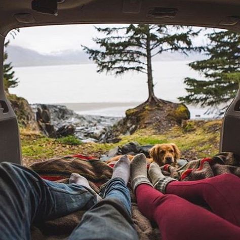 campbrandgoods: “Lakeside & chill #campbrandgoods #keepitwild Photo by: @johnwingfield ” Camping Aesthetic, Wallpaper Pastel, Camping Life, Camping And Hiking, Go Camping, Camping Hacks, Camping Trips, Van Life, Glamping