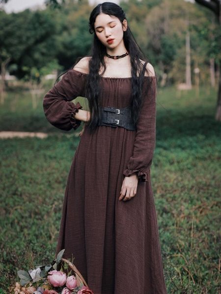 Cregan Stark, Long Dress With Belt, Medieval Outfit, Stile Harry Potter, My Mirror, Old Fashion Dresses, Witch Outfit, Brown Long Sleeve, Medieval Clothing