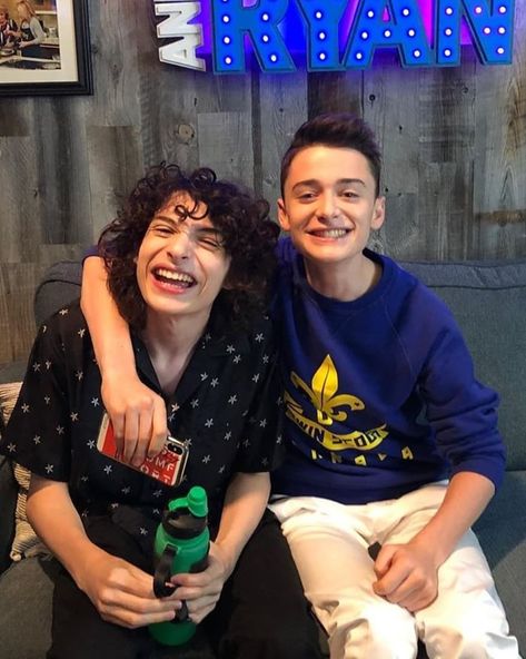 Stranger Things Finn Wolfhard and Noah Schnapp, Season 3, Mike, Will Finn Wolfhard And Noah Schnapp, Stranger Things Finn Wolfhard, I Like Me Better, Stranger Things Cast, Noah Schnapp, His Smile, Finn Wolfhard, Stranger Things