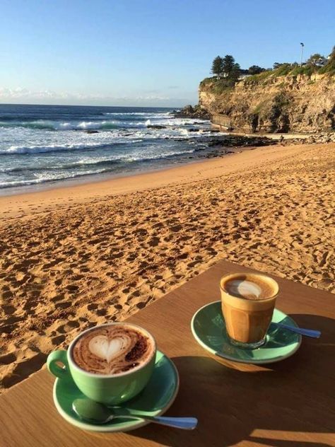 Monday Quote, Green Coffee Cups, Ocean And Beach, Breakfast Photography, Cups Of Coffee, Coffee Pictures, Monday Quotes, Morning Gif, Morning Sunrise