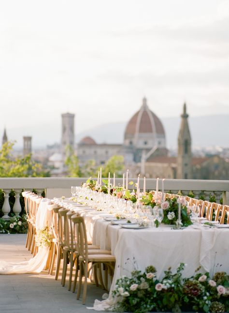 Because when @katiegrantphoto is behind the lens, you know it will be spectacular || Read More: https://www.stylemepretty.com//www.stylemepretty.com/vault/image/6856575 || #weddingtable #destinationwedding #outdoorwedding #tablescape Wedding Venues In Italy, Bride Groom Chairs, Wedding Venues Italy, Wedding Photo Sharing, Italian Wedding Venues, Getting Married In Italy, Florence Wedding, Tuscan Wedding, Destination Wedding Venues