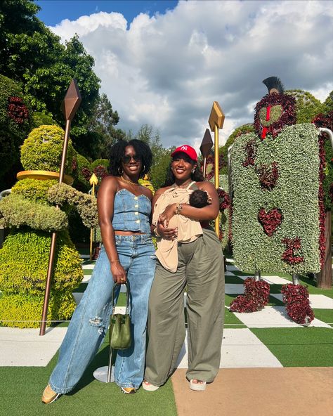 Off with their heads! ~Danesha in Wonderland 🐇⏰ — I highly recommend getting cute and drinking overpriced cocktails in the garden with your gworls, bring them babies too ✨ — Outfit deets: Set: @jeneenaylor X @targetstyle Sneakers: @nike Jewelry: @nounou.femme Purse: @nikkiandmallory — Have you been to the ATL Botanical Gardens? Botanic Garden Outfit, Nike Jewelry, Garden Outfit, Off With Their Heads, Gardening Outfit, Botanic Garden, In The Garden, Botanical Gardens, The Garden