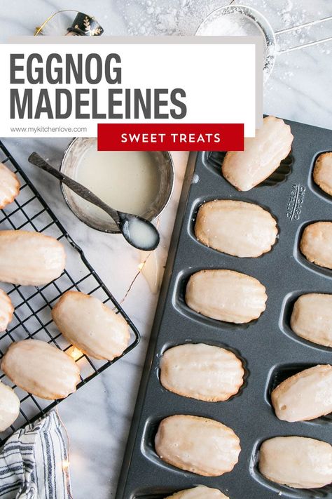 The best Christmas cookies recipe! Eggnog Madeleines. Red Velvet Madeleines, Gingerbread Madelines, Eggnog Madeleines, Eggnog Cookies Recipe, Chai Madeleines, Christmas Madeleines, Pumpkin Madeleines, Saturday Appetizers, Madeleines Cookies