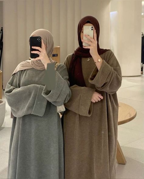 Winter Hijab Aesthetic, Abaya Outfit Winter, Hijabi Outfits Abaya, Hijabi Style Winter, Hijab Style Outfits Winter, Abaya Winter Outfit, Hijab Modest Outfits, Winter Abaya Outfits, Hijab Outfit Winter