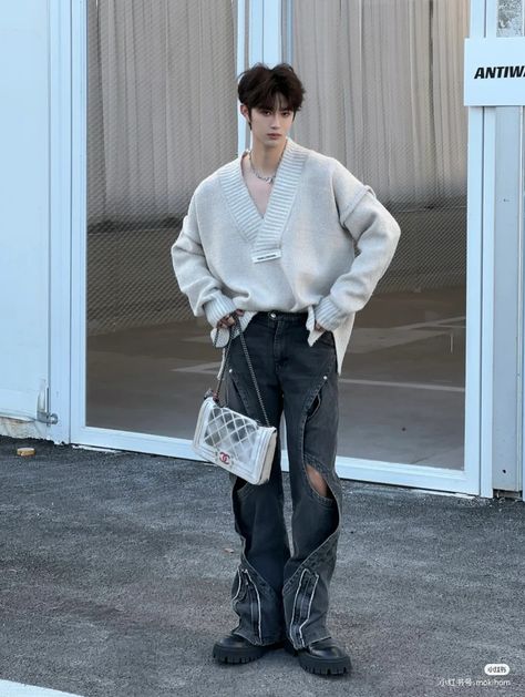 Male Acubi Fashion, Korean Style Outfits Men, Chinese Street Style Men, Korean Male Outfits, Male Kpop Outfits, Kpop Men Fashion, Gentleman Pose, Korean Male Fashion, Chinese Fashion Men