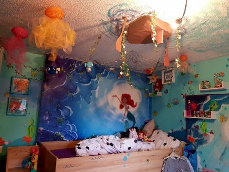 Ariel Room Decor, Ariel Room, Disney Airbnb, Under The Sea Bathroom, Little Mermaid Room, Underwater Bedroom, Girl Underwater, Cool Beds For Kids, Aubrey Lynn