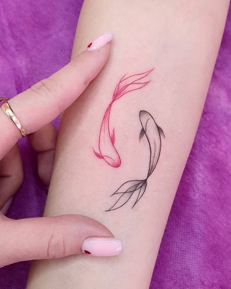 Koi Fish Tattoo Design, Coy Fish Tattoos, Koi Fish Tattoos, Fish Tattoo Design, Tattoos Infinity, Tattoo Line, Hand Tattoos For Girls, Aesthetic Tattoos, Koi Fish Tattoo