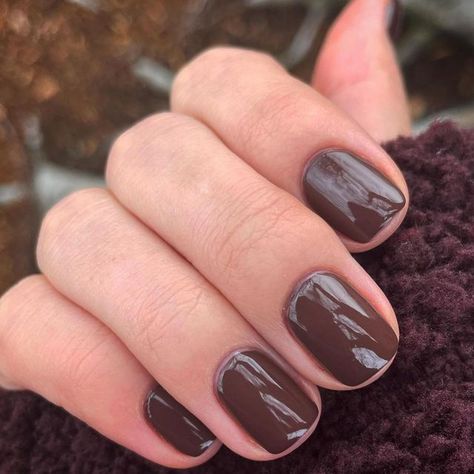 Essie No To Do, Essie Brown Nail Polish, Cocoa Nails, Brown Nail Polish, Pretty Nail Art, Essie Nail, Nail Nail, Fall Nail Colors, Nails 2024