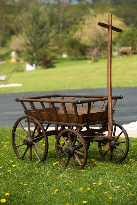 Old Wooden Goat Wagon...this would look great with a few pots of flowers in it. Pots Of Flowers, Antique Wagon, Wooden Cart, Old Wagons, Wooden Wagon, Primitive Antiques, Down On The Farm, Wagon Wheel, Old Farm