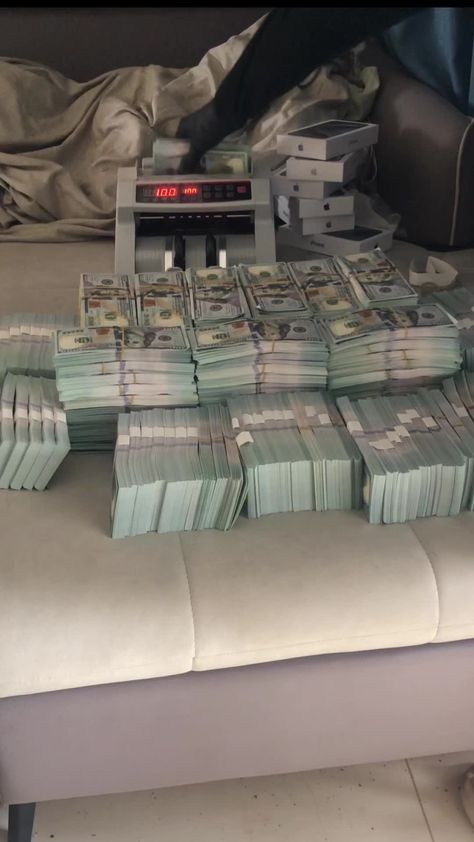 Great Money Packing💰 $5.5 Million Dollars Cash #millionaire #dollar #... | TikTok Million Dollars Cash, Money Buys Happiness, 5 Million Dollars, Counting Money, Money Notes, One Million Dollars, Video Call With Boyfriend Screen Photo, Money Stacks, Gold Money