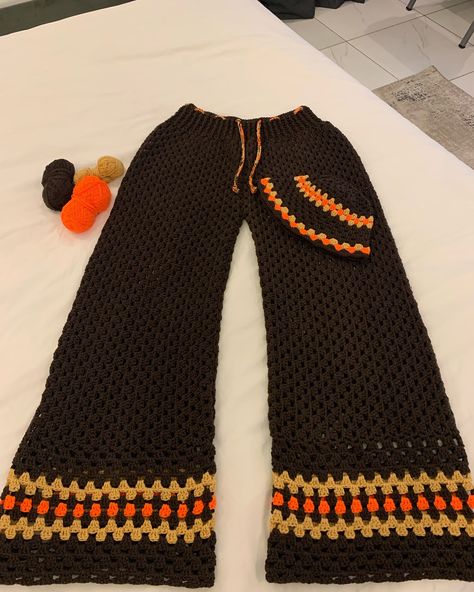 Custom made pants 👖 for a male client, but I also think it would look so good on a lady. Would you rock this pants my ladies🫣? To order please send a dm( can be made in your preferred color) For price please check product details 👆 #crochetpants #crochetaddict #crochetloversofinstagram #crochet #crochetexplore #explorepage✨ #crochetby_joan Crochet Pants Pattern, Crochet Pants, Crochet Lovers, You Rock, Pants Pattern, A Lady, Things To Think About, Custom Made, Knitting