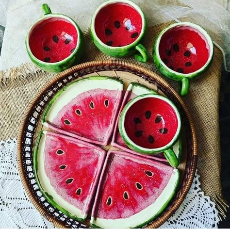 Deco Fruit, Diy Canvas Art Easy, Crockery Design, Cerámica Ideas, Ceramic Artwork, Pottery Handbuilding, Pottery Crafts, Ceramics Pottery Art, Cute Clay