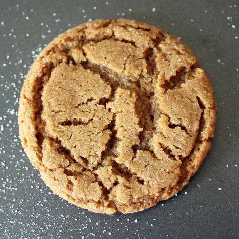 Chewy Gingersnaps, Ginger Snaps Recipe, Gingersnap Cookies, Ginger Molasses, Rachel Ray, Molasses Cookies, Ginger Snap Cookies, Ginger Snap, Cookie Calories