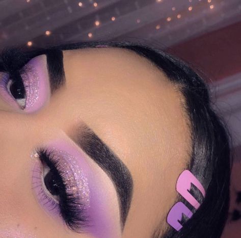 Teknik Makeup, Cut Crease Eye Makeup, Purple Makeup Looks, Make Up Designs, Drag Make-up, Purple Eye Makeup, Purple Makeup, Face Beat, Smink Inspiration