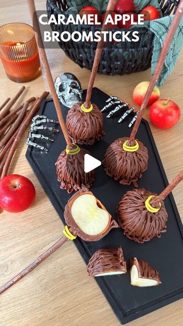 Jessie Jane Daye on Instagram: "Caramel Apple Broomsticks 🍏 Witches only! Apples, caramel, chocolate. Save for Halloween. Links to sticks, mini apples, tray, and recipe on the website or comment “Apple” for a clickable link. 

Skull tray linked in my LTK in bio. 

https://www.jessiedaye.com/all-recipes/2024/9/27/caramel-apple-broomsticks

#halloween #dessert #apples #fall #easyrecipes" Caramel Apple Desserts, Chocolate Caramel Apples, Mini Caramel Apples, Easter Entertaining, Chocolate Apples, Halloween Dessert, Recipes Appetizers And Snacks, Caramel Chocolate, Chocolate Recipe