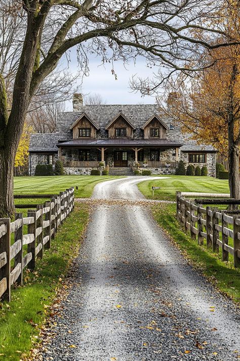 Low Country Farmhouse, Farm Driveway, A Hays Town, Lovely Houses, Farmhouse Stand, Falling Leaf, White Siding, Farmhouse Architecture, Dream Farm