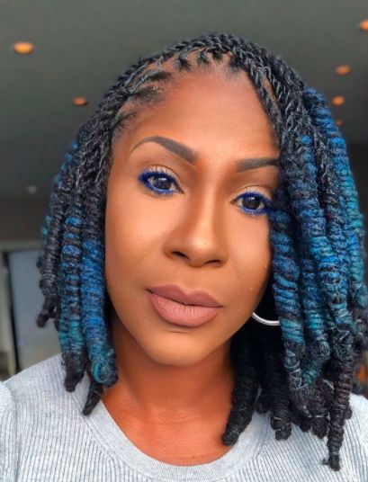 Twist Hairstyles: Blue Twists Locs. A bright blue twisted locs look. Click through for 30 twist hairstyle ideas. #twisthairstyles #hairideas #twists IG: @missrii Loc Styles For Long Hair, Braids Over Locs, Short Dreadlocks Styles, Dreads Styles For Women, Dread Heads, Beautiful Locs, Beautiful Dreadlocks, Short Locs Hairstyles, Dreadlock Style