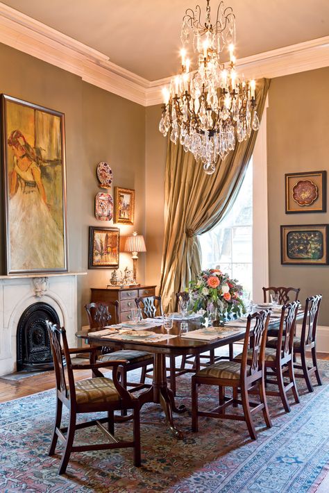 New Orleans Dining Room, The Crescent City, Garden District, Dining Room Interiors, Beautiful Dining Rooms, Farmhouse Dining Room, Crescent City, Street Map, House Flooring