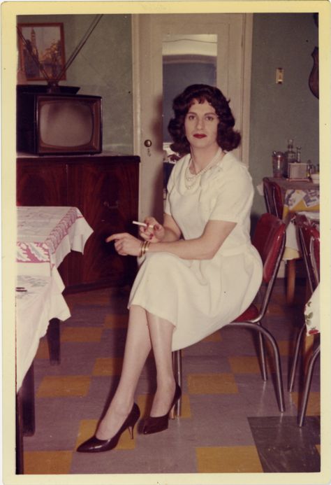 Photograph from Casa Susanna, a 1950s cross-dressing retreat Casa Susanna, Rare Historical Photos, Historical Photos, Real Women, Men Dress, Fashion Blog, 1960s, A Woman, Cd