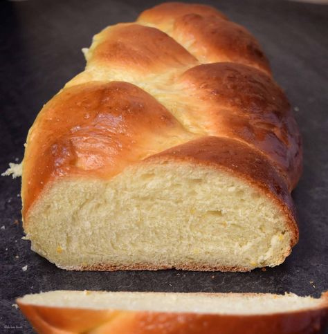 Italian Easter Sweet Bread #easter #easterbread #braidedbread #yeast #sweetbread #braidedloaf #ItalianEaster #Easter #panedipasqua Calabrese Easter Bread, Sweet Italian Bread Recipe, Italian Breads, Easter Sweet Bread, Easter Italian, Easter Breads, Italian Easter Recipes, Italian Easter Bread, Easter Bread Recipe