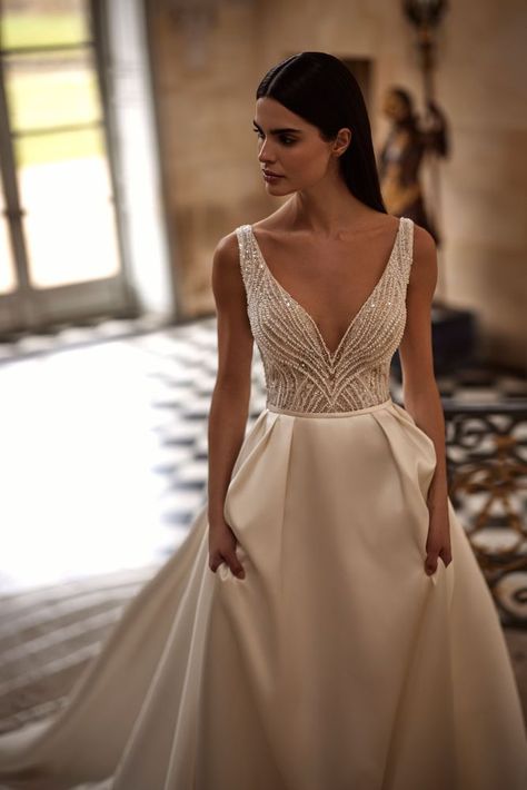 Evidence - Wedding Dress | Milla Nova Wedding Gown With Pearls, Old Money Wedding Dress, Gown With Pearls, Simple Classy Wedding Dress, Wedding Dresses Elegant Classy, Old Money Wedding, Fantasy Ball, Chic Wedding Gown, Classical Wedding