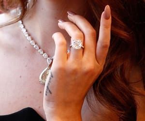 Hollywood Glamour Photoshoot, Money Is The Anthem, Glamour Photoshoot, Old Hollywood Aesthetic, Hollywood Nails, Blair Waldorf Gossip Girl, Hollywood Aesthetic, Gossip Girl Aesthetic, Lana Del Ray