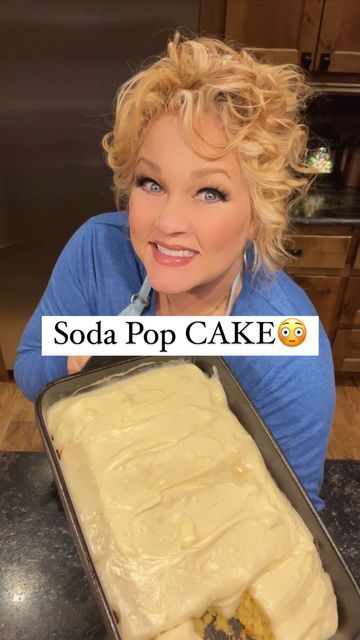 Freezing Cream, Soda Pop Cake, Cooking Deserts, Sprite Cake, Sprite Recipe, No Bake Eclair Cake, Easy Holiday Dessert, Cake Mix And Soda, Flavor Combos