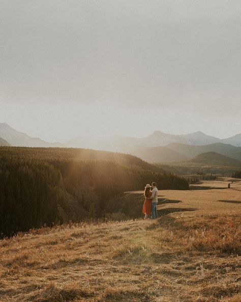 Alberta Wedding, Candid Engagement Photos, Fall Engagement Photos, Romantic Couples Photography, Engagement Photos Fall, Lovely Couple, Romantic Places, Calgary Alberta, Fall Engagement