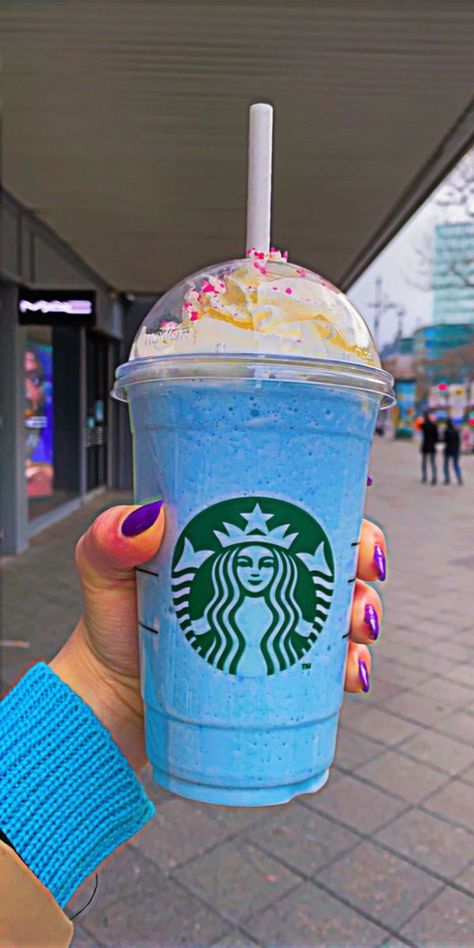 bubblegum frappuccino starbucks, starbucks drink, blue drink starbucks Starbucks Calories, Frappuccino Starbucks, Starbucks Fall Drinks, Starbucks Wallpaper, Cold Starbucks Drinks, Starbucks Drinks Diy, Iced Starbucks Drinks, Secret Starbucks Drinks, Starbucks Secret Menu Drinks