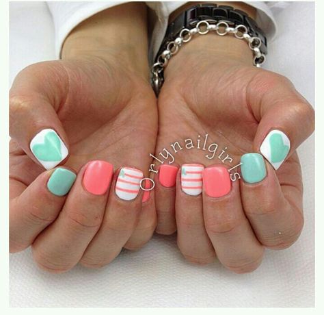 Coral and aqua Spring Nail Polish Colors, Coral And Aqua, Aqua Nails, Coral Aqua, Coral Nails, Latest Nail Trends, Minimalist Nail Art, Pink Polish, Spring Nail Colors