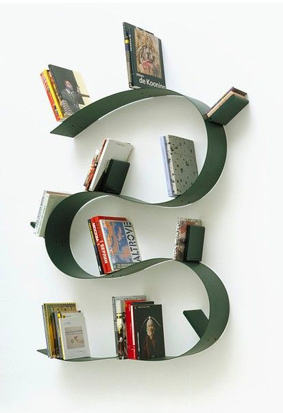 Bookworm Shelf, designed by Arad, Ron: Can be flexed into any shape! / V & A Bookworm Bookshelf, Cute Interior, Bibliotheque Design, Minimalist Shelves, Harry Potter Room Decor, Architectural Association, Ron Arad, Milan Furniture, Hall Ideas