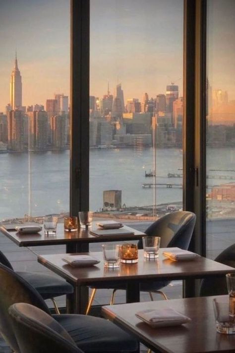 The most beautiful and instagram-worthy restaurants in New York City! Instagrammable Restaurants, Aesthetic New York City, Restaurants In New York City, Aesthetic New York, Restaurants In Nyc, Ny Restaurants, New York Bar, Restaurants In New York, New York Vibes