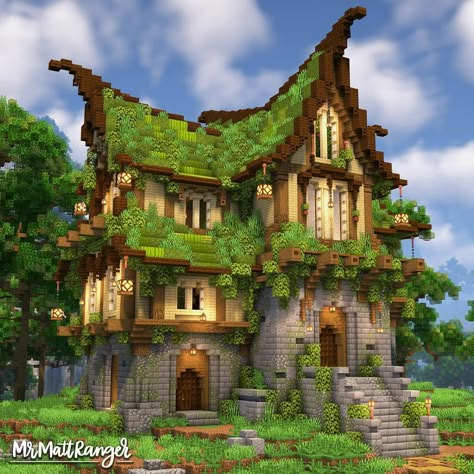 Fantasy Build Minecraft, Minecraft Fantasy Mansion, Moss House Minecraft, Minecraft Moss House, Cottage Core Minecraft Builds, Minecraft Castle Interior, Minecraft Fantasy Builds, Fantasy Minecraft House, Minecraft Well