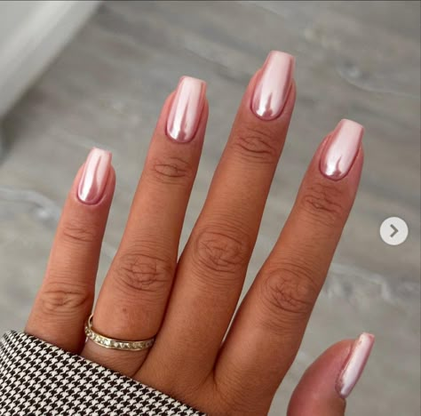 Nail Art For Halloween, Hairstyles Dinner, Cleaning Aesthetic, Art For Halloween, Acrylic Nail Designs Coffin, Pink Tip Nails, Ball Hair, Pink Chrome Nails, French Tip Acrylic Nails