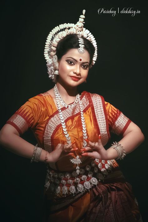 On Stage Photography, Odissi Dance, Stage Photography, Dance And Music, Advanced Photography, Indian Classical Dance, Photography Genres, Dance Event, Classical Dance