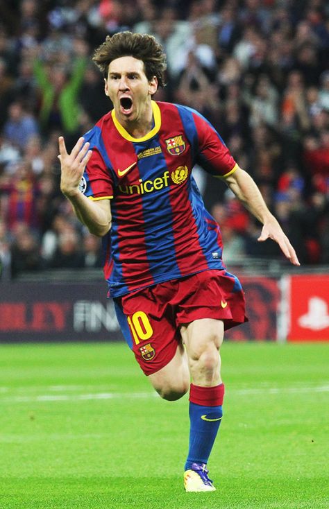 Messi Childhood, Messi 2010, Cr7 Vs Messi, Lionel Messi Barcelona, Lionel Messi Wallpapers, Messi Photos, Messi And Neymar, Lionel Andrés Messi, Cristiano Ronaldo Lionel Messi