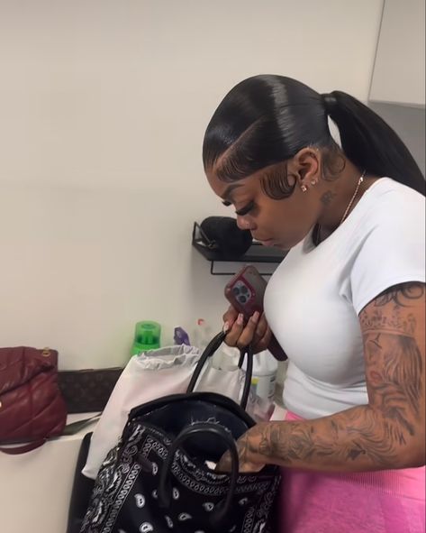 Cute Ponytail Styles, Frontal Ponytail, Weave Ponytail Hairstyles, Sleek Ponytail Hairstyles, Frontal Wig Hairstyles, Weave Ponytail, Cute Ponytails, Black Ponytail Hairstyles, Quick Weave Hairstyles