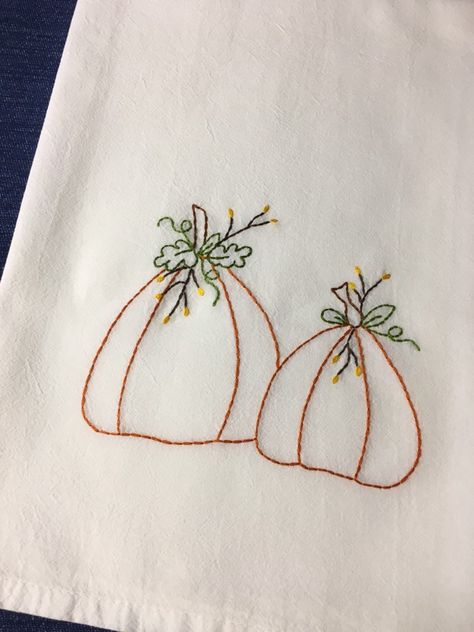 Dish Towel Embroidery, Pumpkin Flour, Kitchen Decor Fall, Tea Towels Embroidery, Harvest Kitchen, Pumpkin Tea, Flour Sack Dish Towels, Diy Towels, Fall Dishes