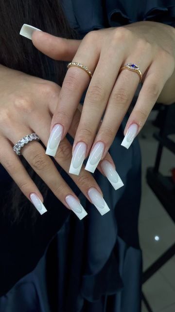 White Nails For Summer, Summer Aesthetic Nails, Gold Gel Nails, Kylie Nails, Nails For Summer, 2022 Nails, Aesthetic Nails, Colored Acrylic Nails, Girly Acrylic Nails