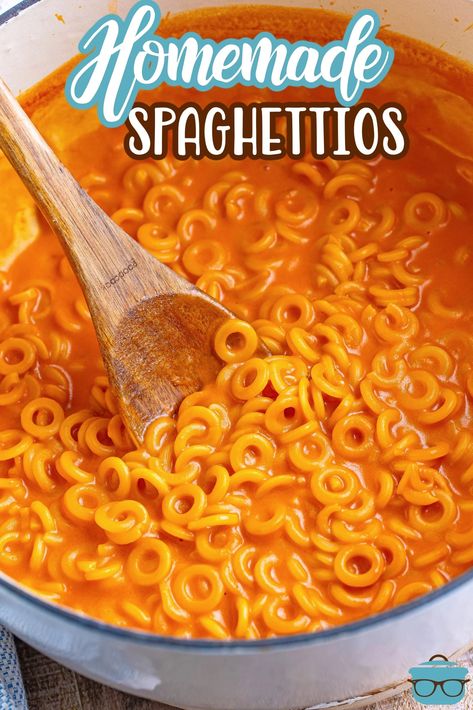 A wooden spoon in a pot of Homemade Spaghettios. Homemade Speggettios, Ring Pasta Recipes, Spaghetti Os Recipe, Homemade Spaghetti Os, Kids Meals For Picky Eaters, Ww Potatoes, Skillet Lasagna Easy, Spaghetti Macaroni, Homemade Spaghettios