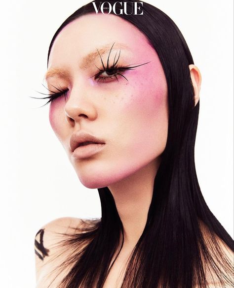 lulu kim x vogue korea 2022 Vogue Makeup, Couture Makeup, High Fashion Makeup, Avant Garde Makeup, Stage Makeup, Creative Makeup Looks, Beauty Shoot, Beauty Shots, Pink Makeup