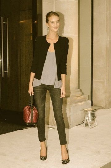 Collarless Jacket Outfit, Collarless Jacket, Rosie Huntington, Huntington Whiteley, Rosie Huntington Whiteley, Jacket Outfit, Cropped Jacket, Street Chic, Shirt Fashion