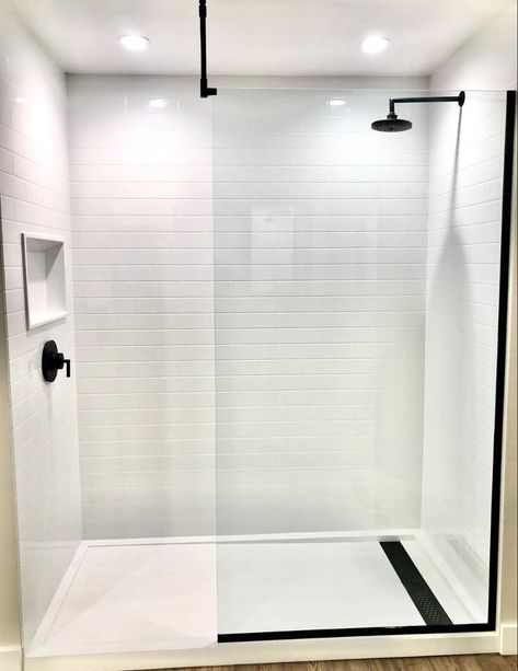 Onyx Wall, Onyx Shower, Marble Shower Walls, Bathroom Shower Panels, Master Bath Shower, House Bathrooms, Bathtub Walls, Shower Wall Panels, Marble Showers