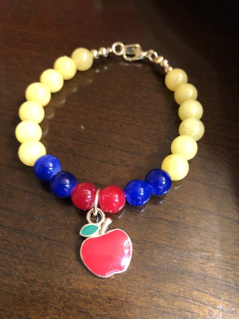 Snow White Bracelet Snow White Bracelet, Disney Princess Necklace, Beaded Neckalce, Birthday Twins, Crystal Bead Jewelry, Princess Necklace, White Bracelet, White Bracelets, Customized Jewelry